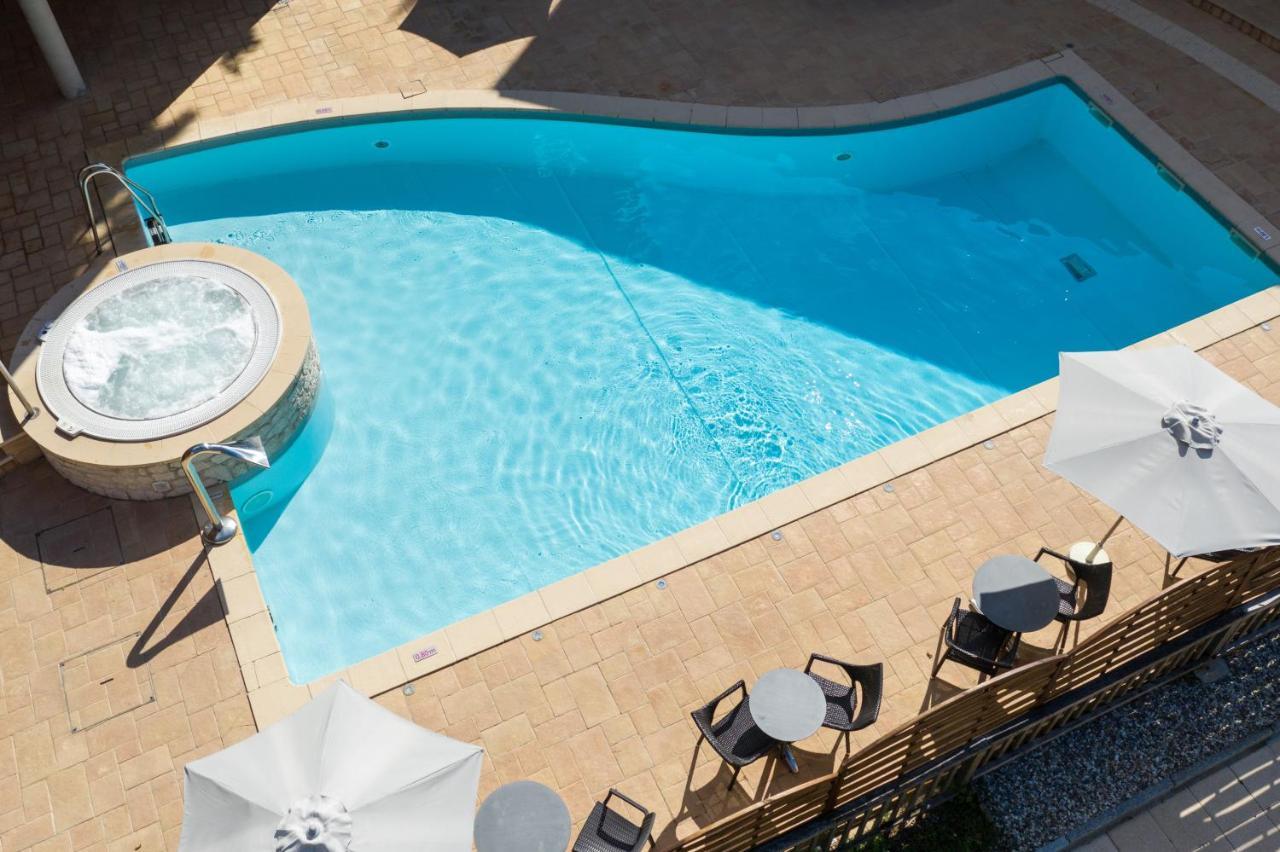 Logis Hotel Parenthese, Restaurant & Spa Chille 외부 사진