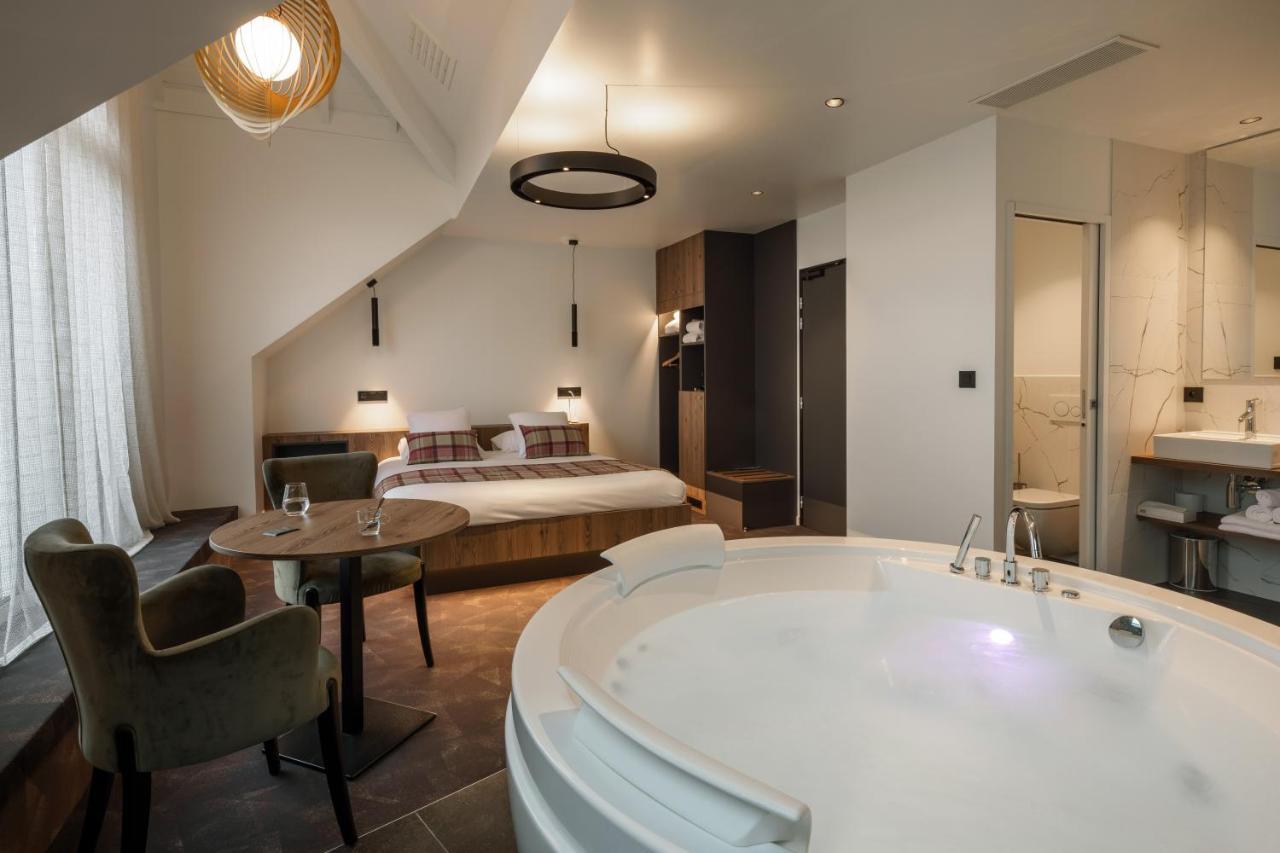 Logis Hotel Parenthese, Restaurant & Spa Chille 외부 사진